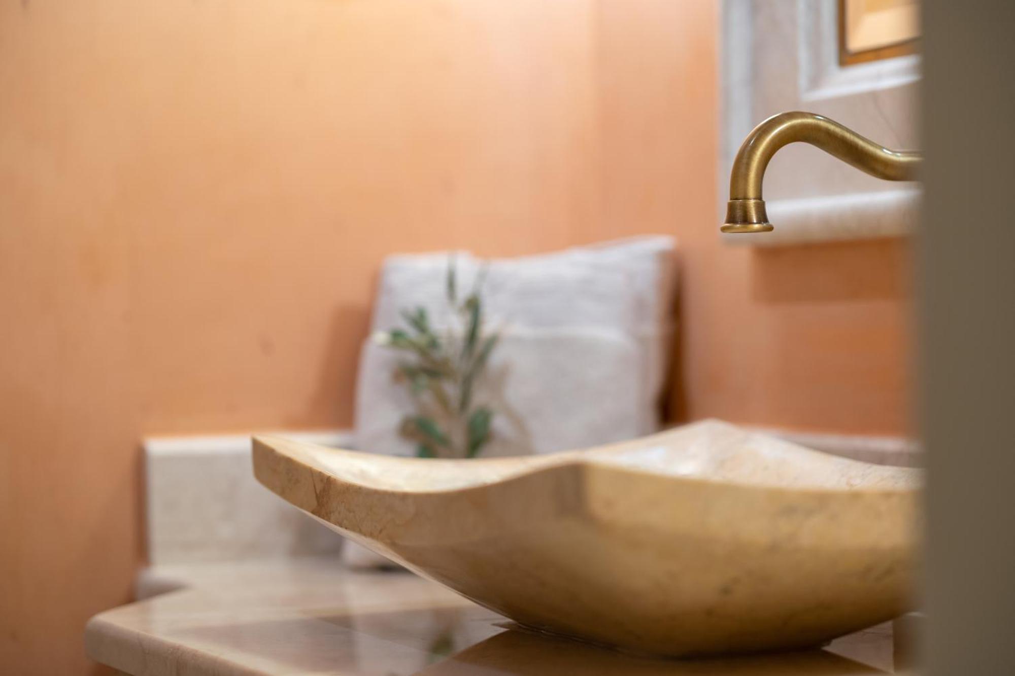Unique Room With Indoor Pool & Attic Alli Meria المظهر الخارجي الصورة