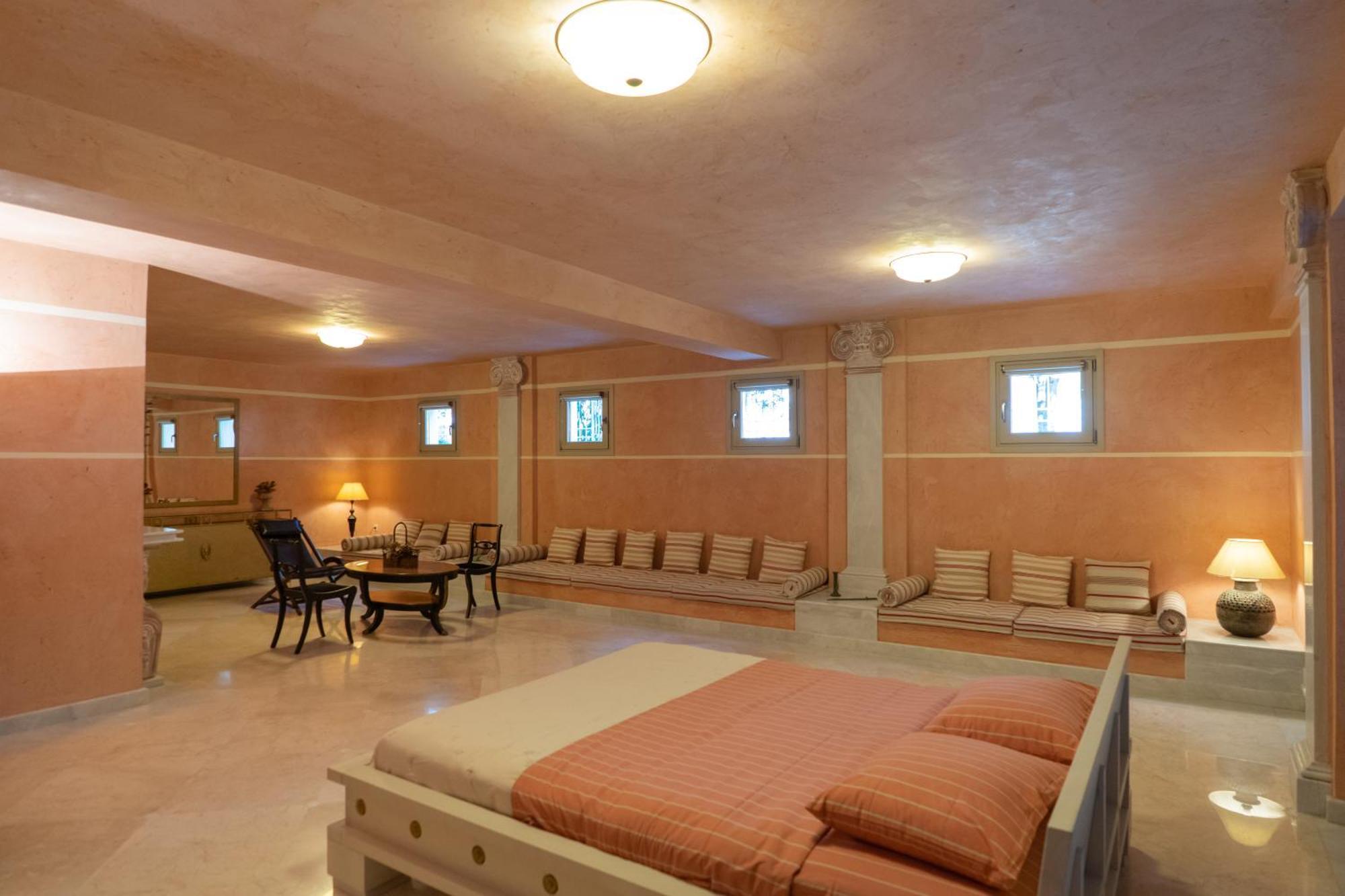 Unique Room With Indoor Pool & Attic Alli Meria المظهر الخارجي الصورة