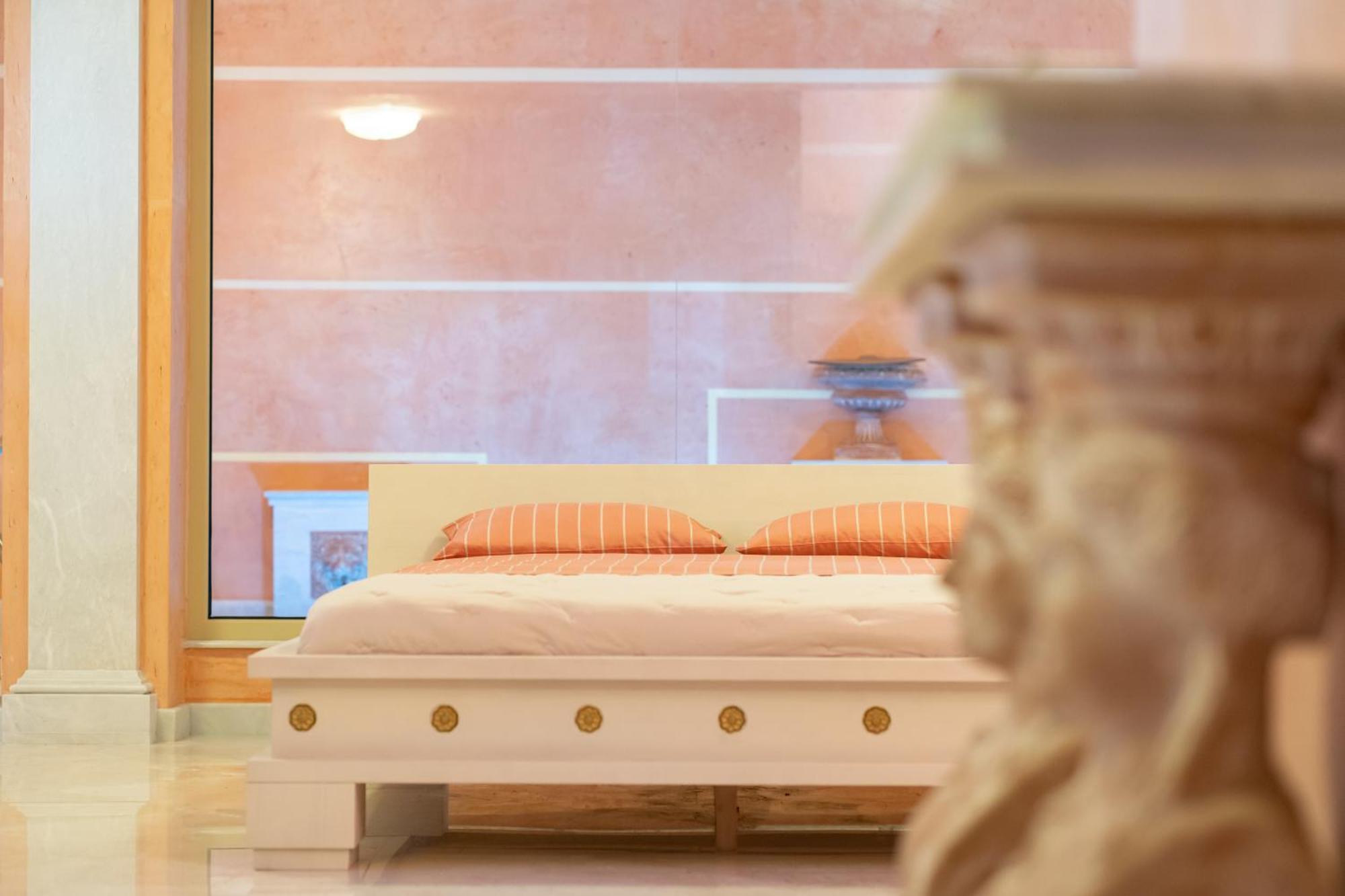 Unique Room With Indoor Pool & Attic Alli Meria المظهر الخارجي الصورة
